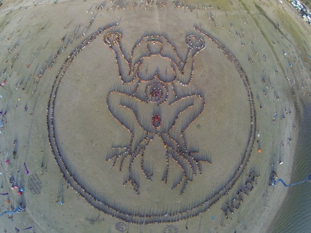 10626453_799235556795901_1115213813688580353_n