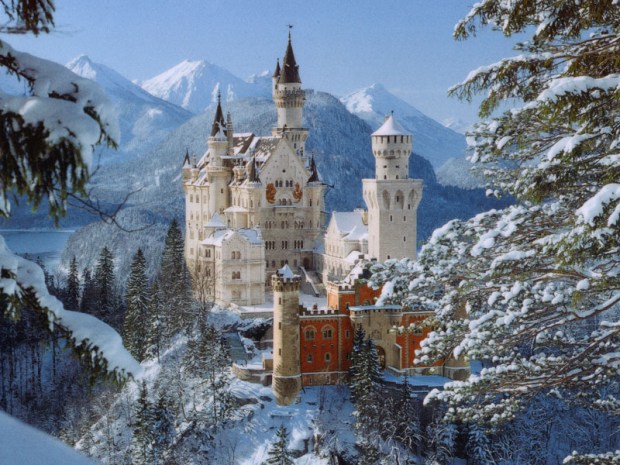 Neuschwanstein Castle Winter Sesion